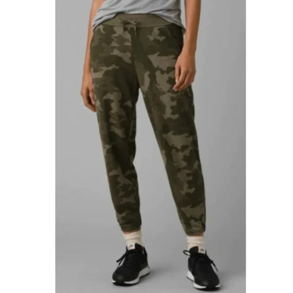 Prana Cozy Up Ankle Pants Size Medium Green Camo NWT